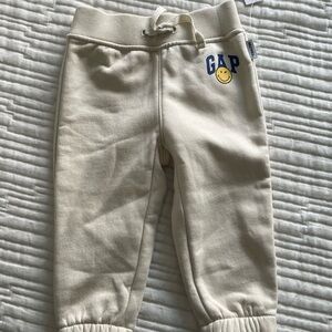 GAP Smiley Face Sweatpants 12-18m